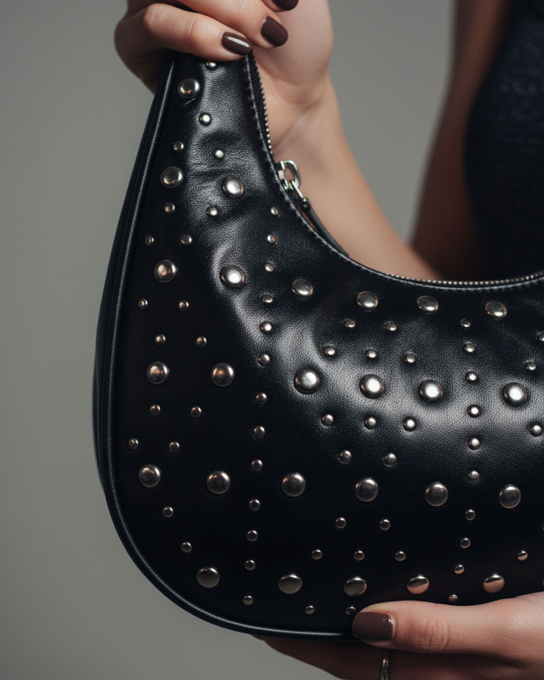 Black Y2K Fashion Shoulder Bag with Studded Design – Retro Streetwear Accessory